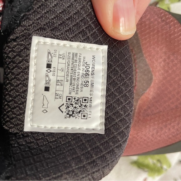 Merrell Burlwood Moab Speed Athletic Hiking
Shoes 9.5 Like New Women M EUC - Picture 6 of 7